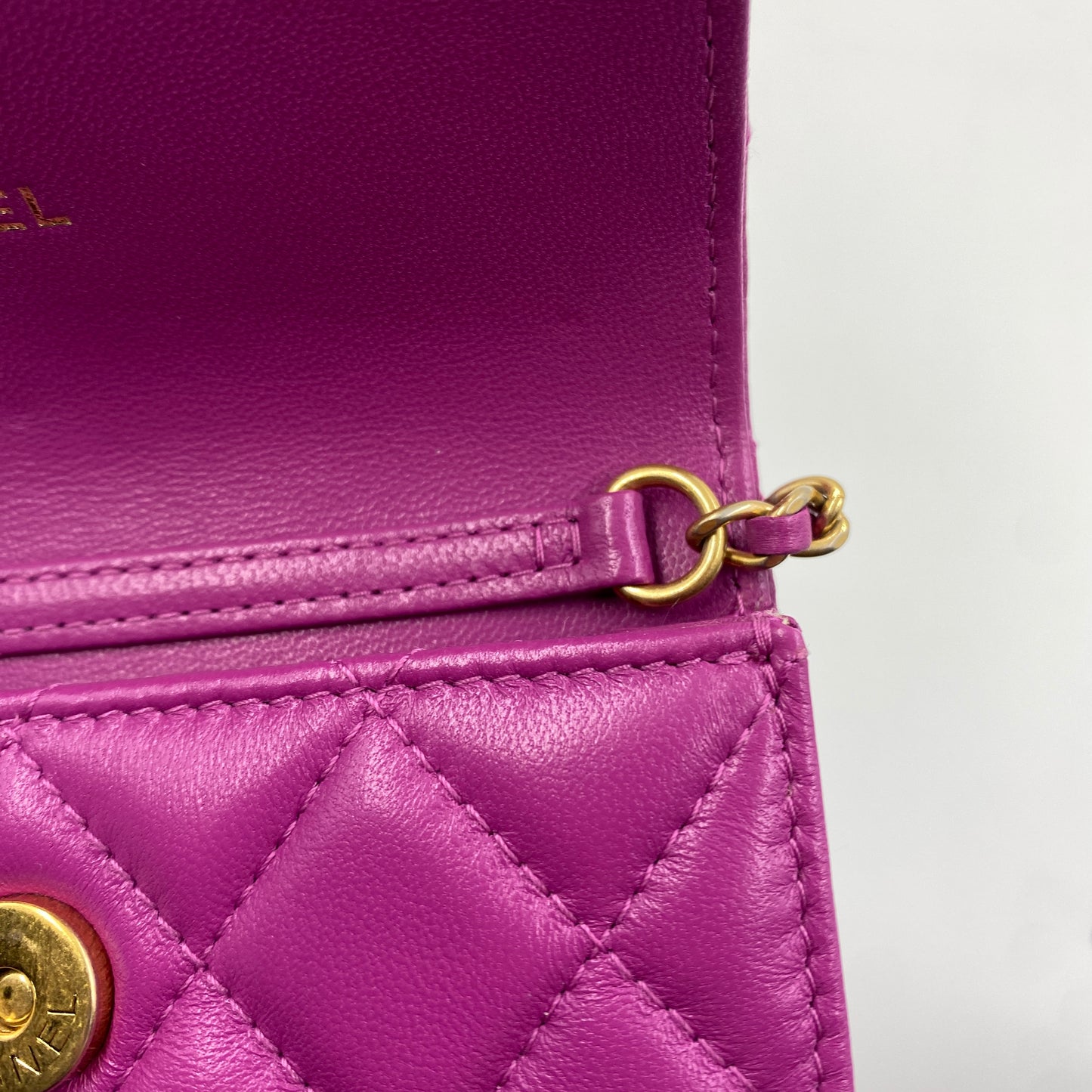 CHANEL シャネル マトラッセ ボールチェーン ショルダーウォレット パープル ゴールド金具