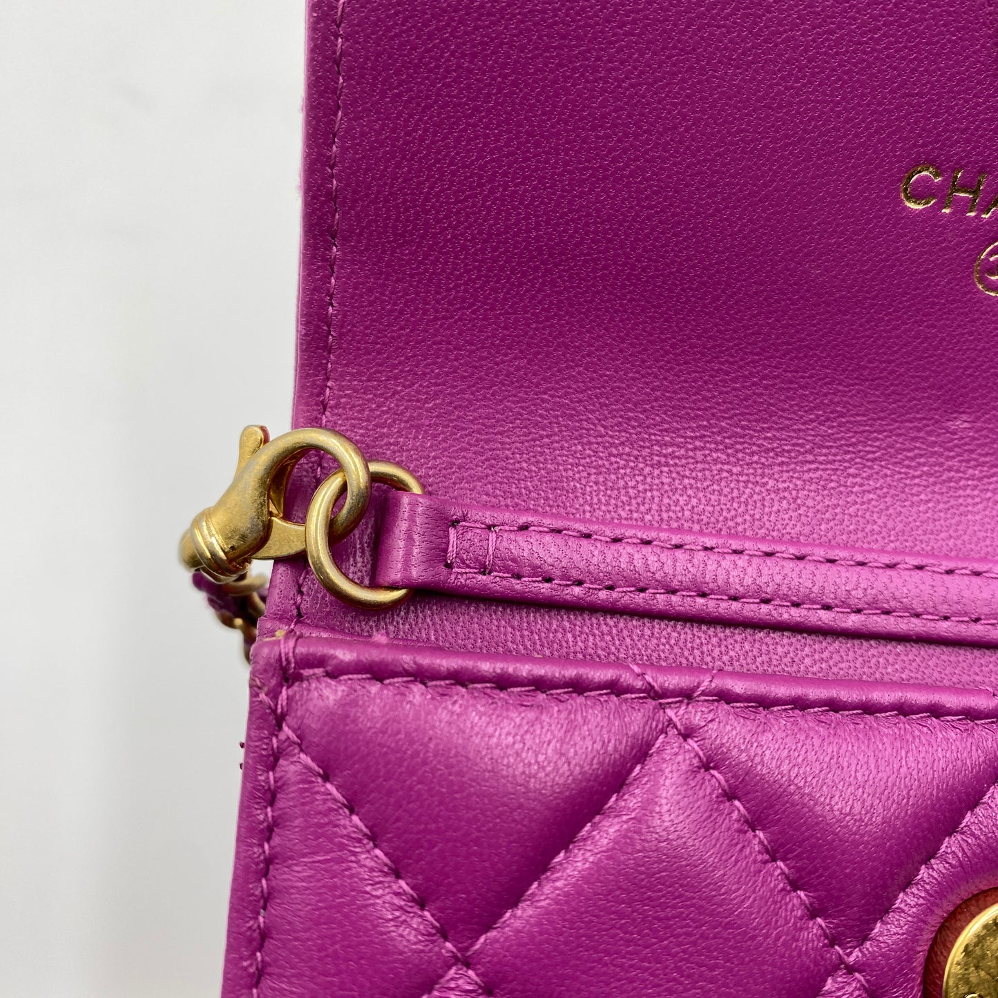 CHANEL シャネル マトラッセ ボールチェーン ショルダーウォレット パープル ゴールド金具