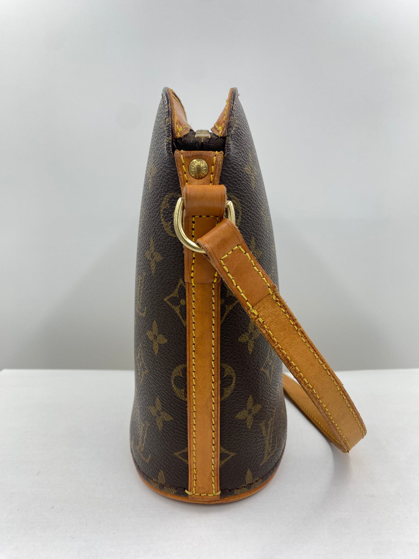 LOUIS VUITTON モノグラム M51290 ドルーオ ショルダーバッグ