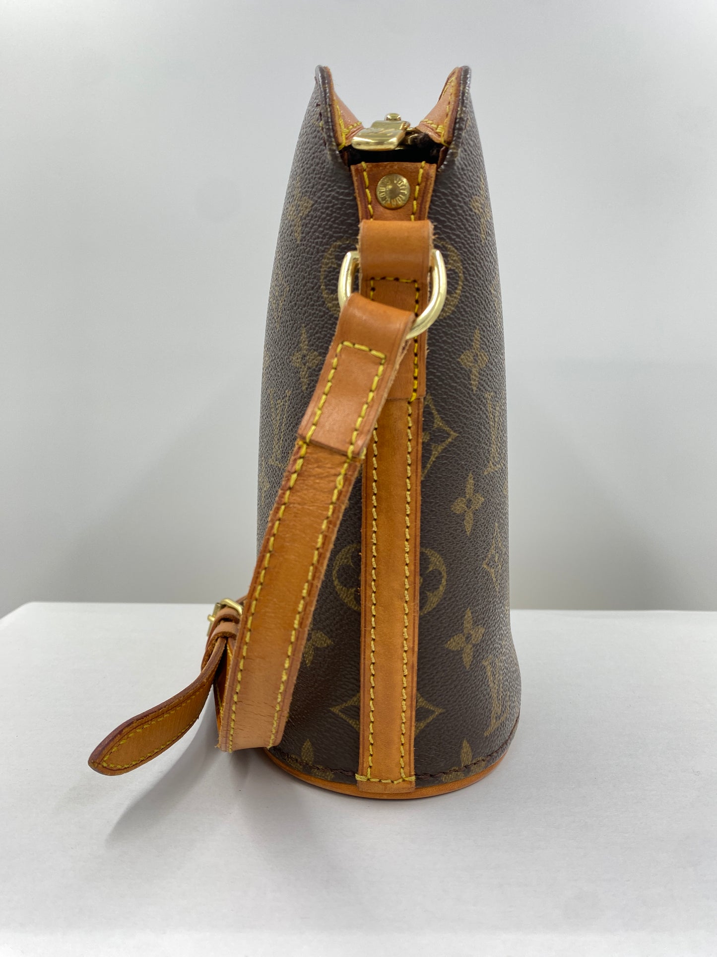 LOUIS VUITTON モノグラム M51290 ドルーオ ショルダーバッグ