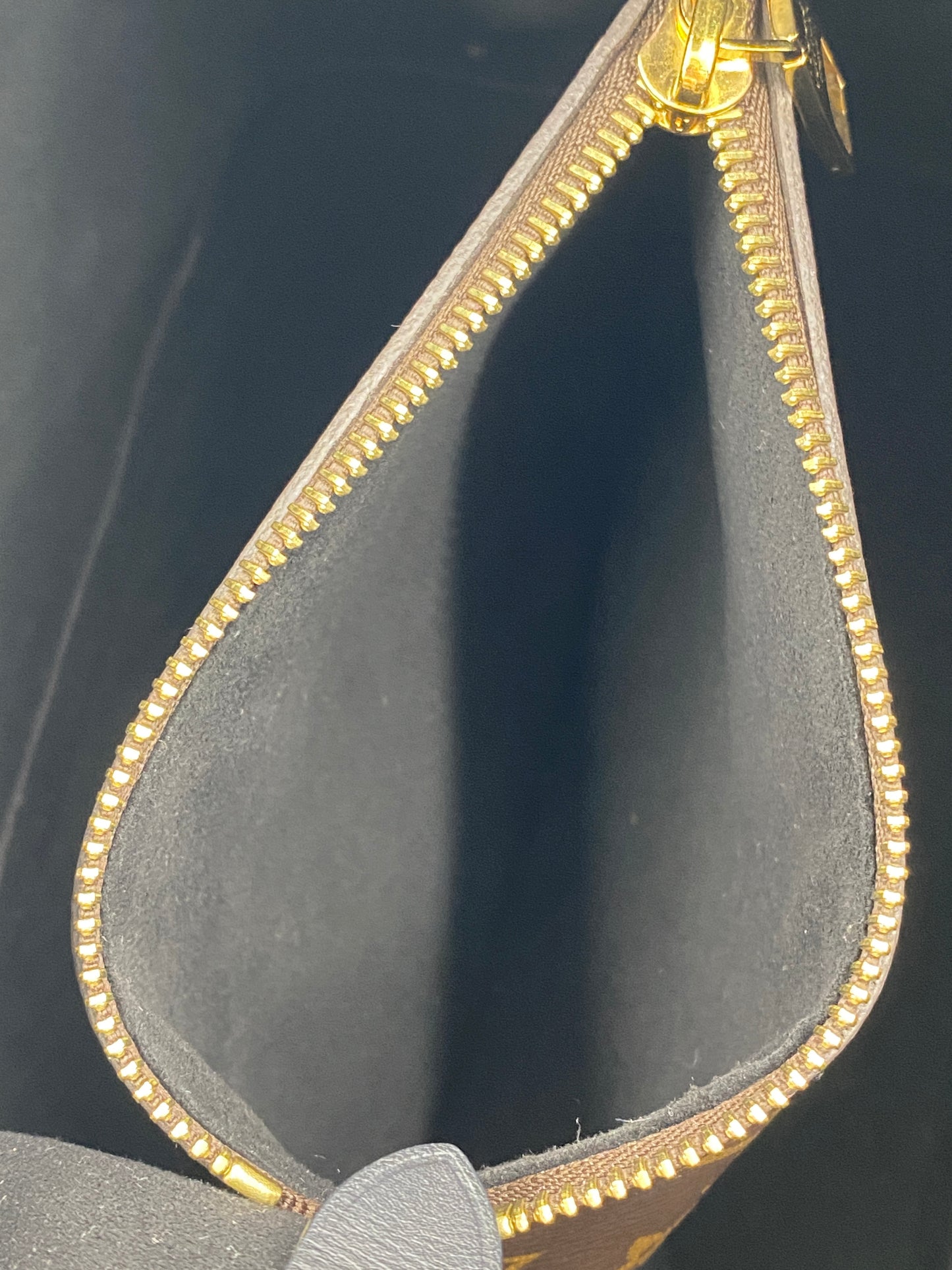 LOUIS VUITTON ネオノエ ショルダーバッグ M44020