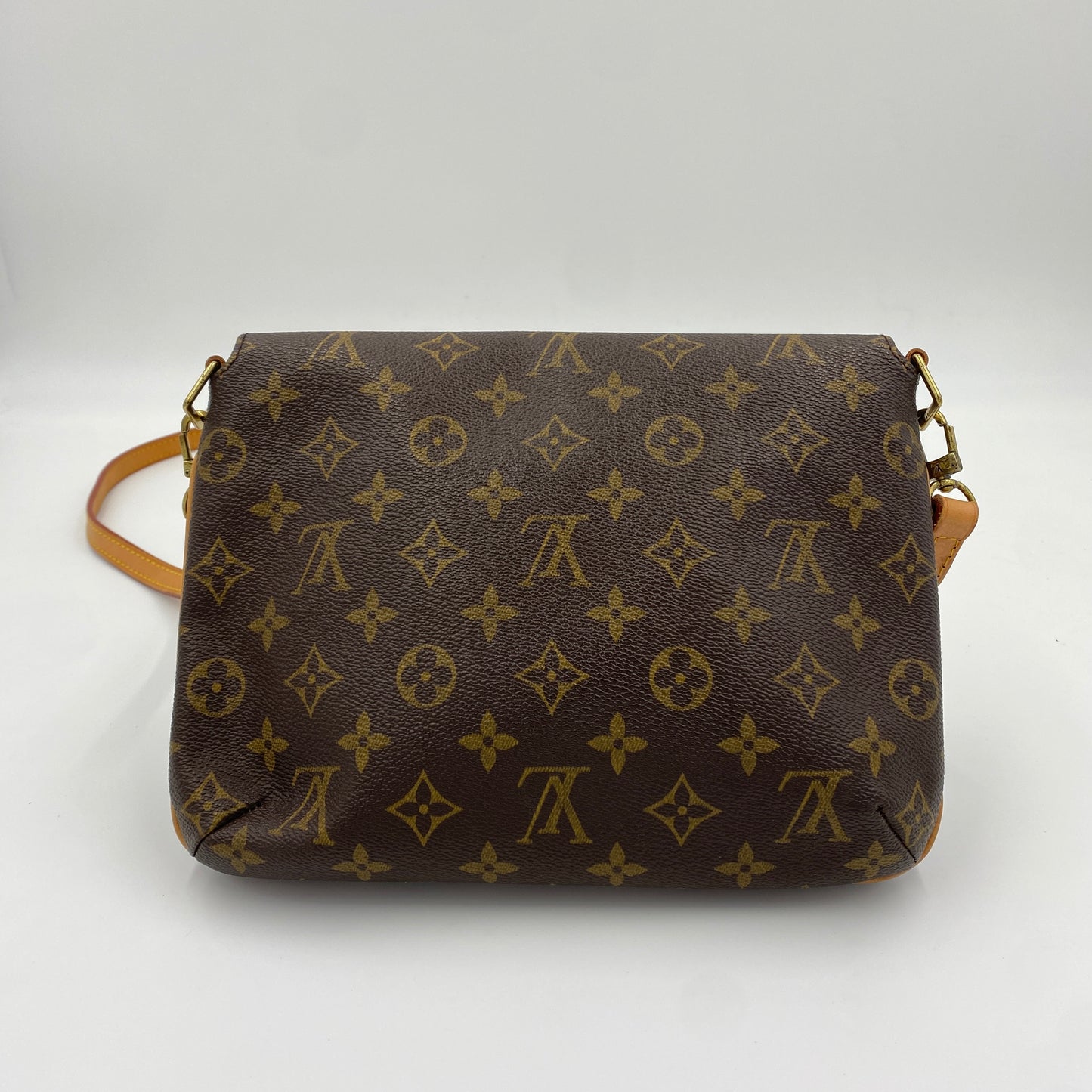 LOUIS VUITTON モノグラム M51388 ミュゼットタンゴ ※ストラップ変更あり