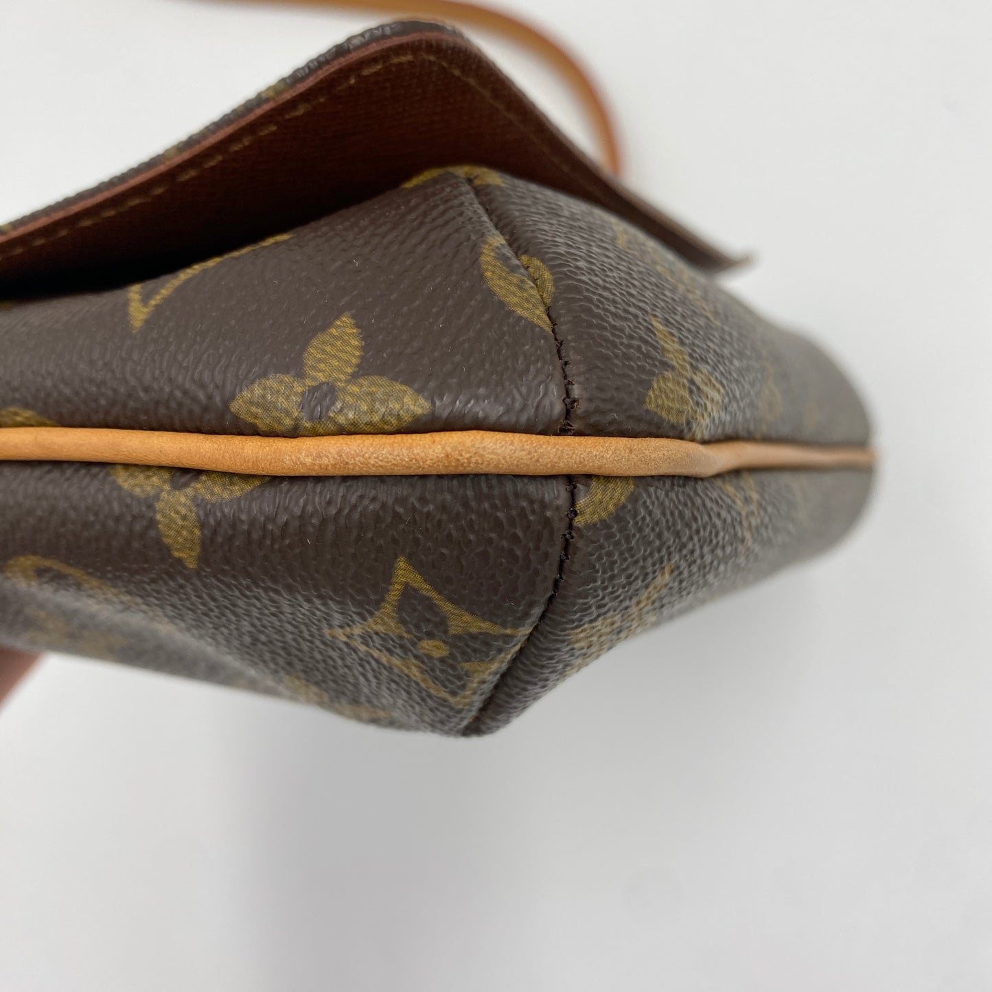 LOUIS VUITTON モノグラム M51388 ミュゼットタンゴ ※ストラップ変更あり