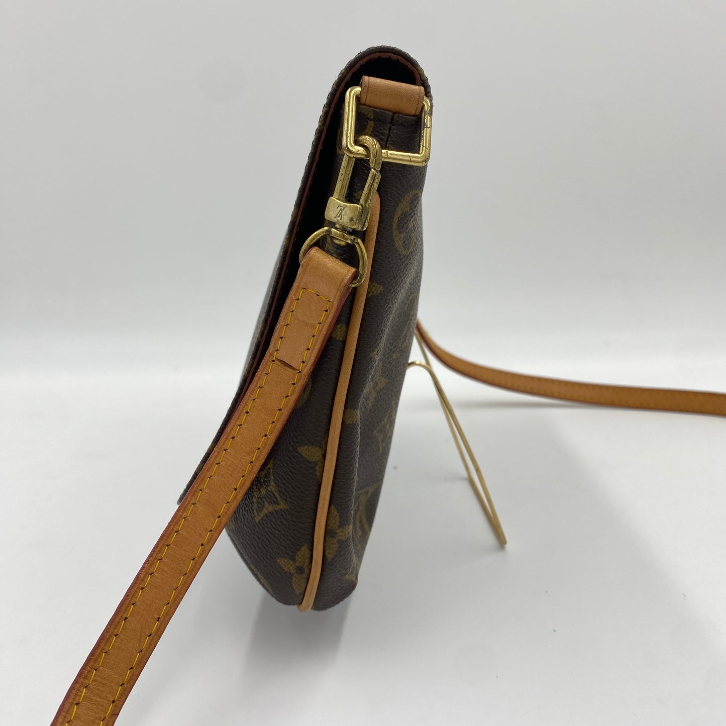 LOUIS VUITTON モノグラム M51388 ミュゼットタンゴ ※ストラップ変更あり