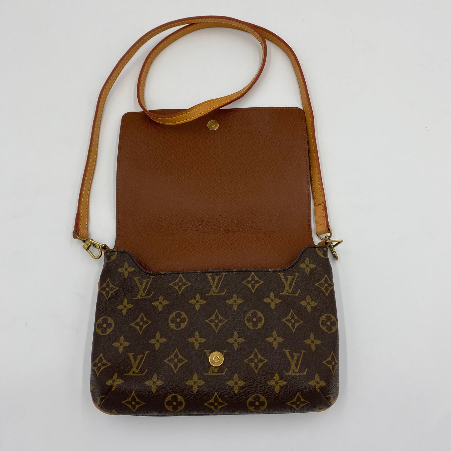 LOUIS VUITTON モノグラム M51388 ミュゼットタンゴ ※ストラップ変更あり