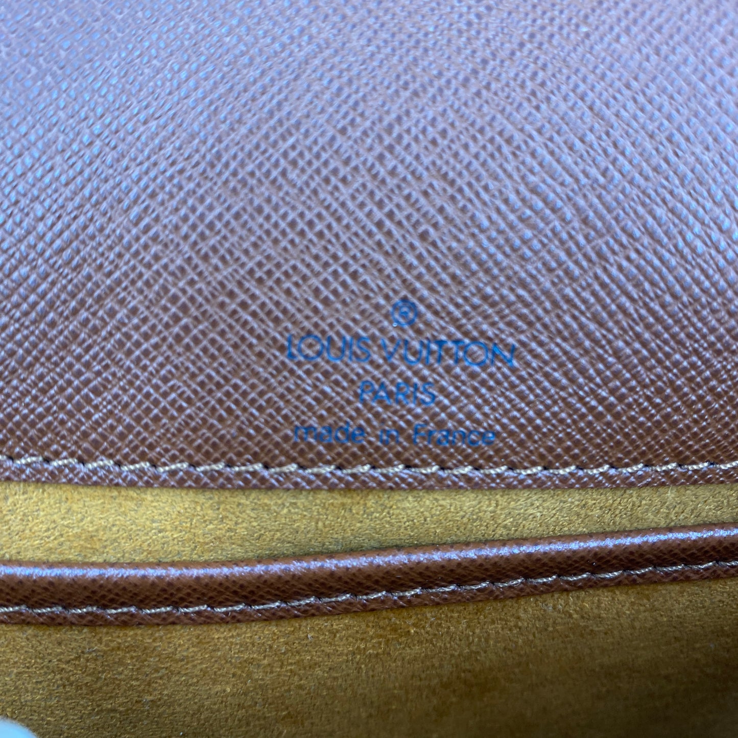 LOUIS VUITTON モノグラム M51388 ミュゼットタンゴ ※ストラップ変更あり