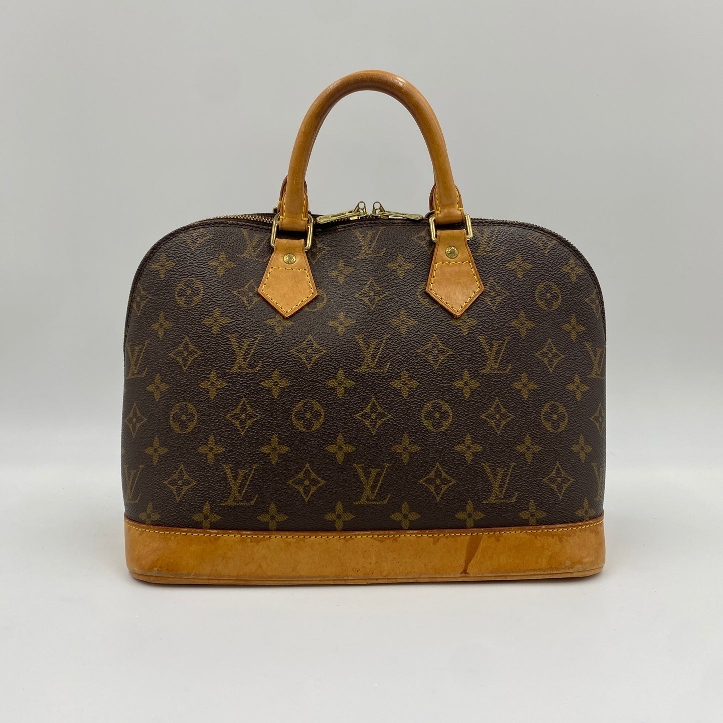 LOUIS VUITTON アルマ