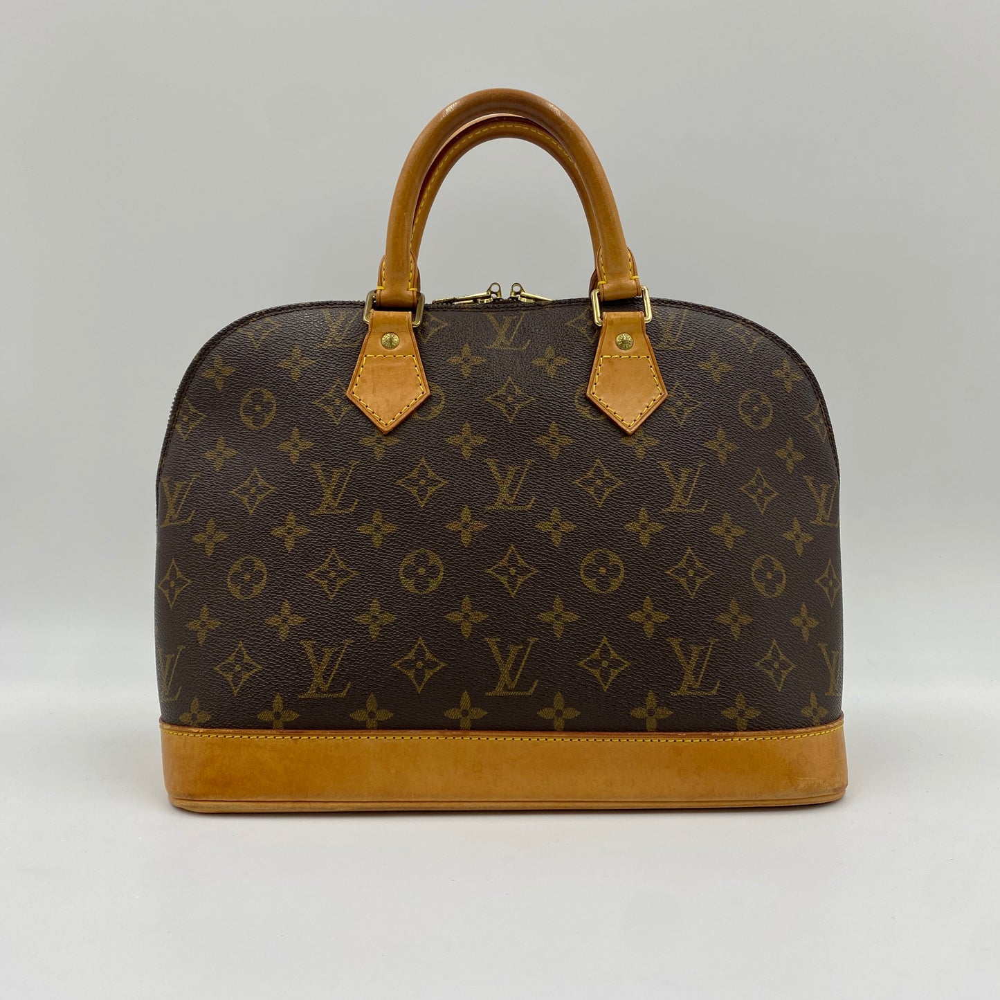 LOUIS VUITTON アルマ