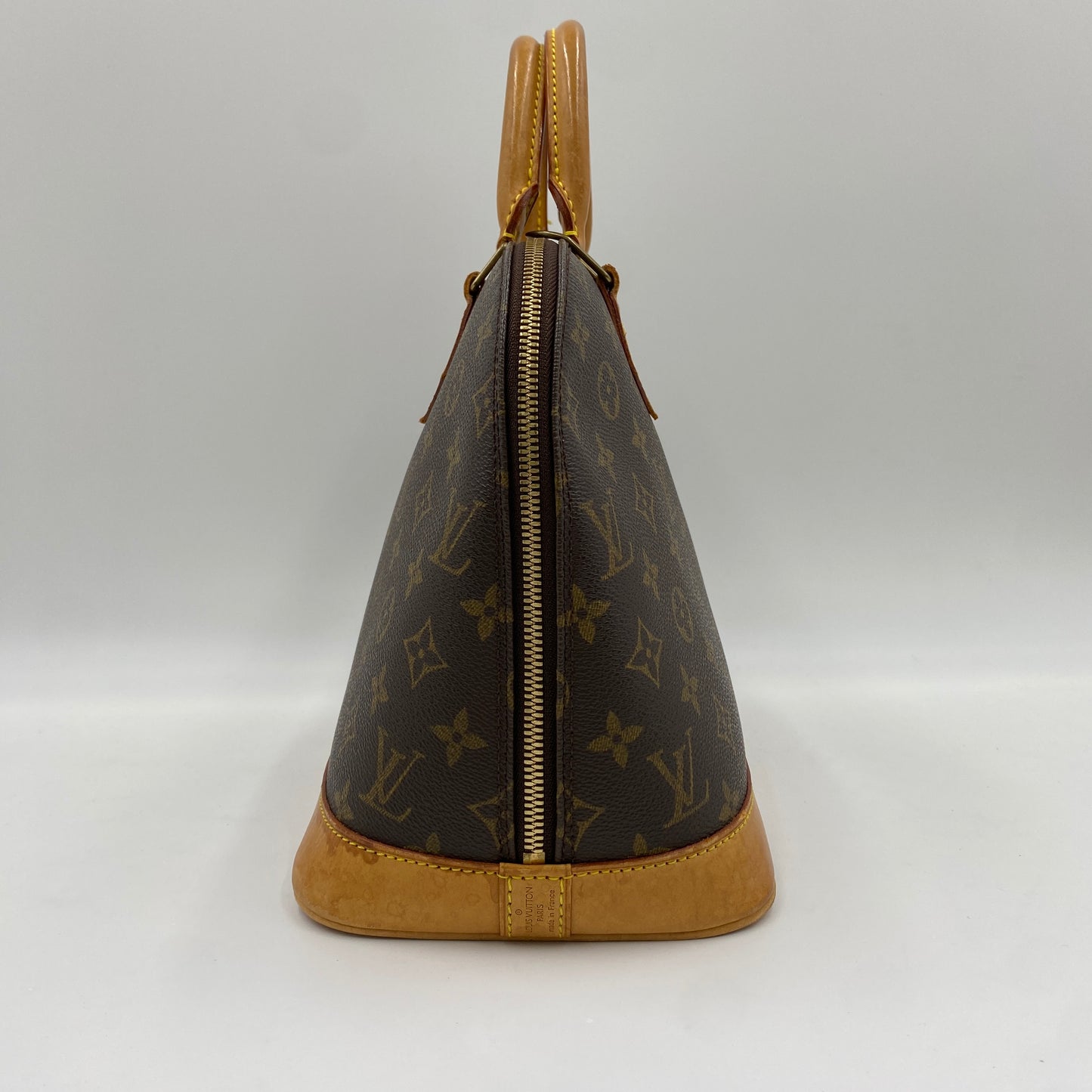 LOUIS VUITTON アルマ