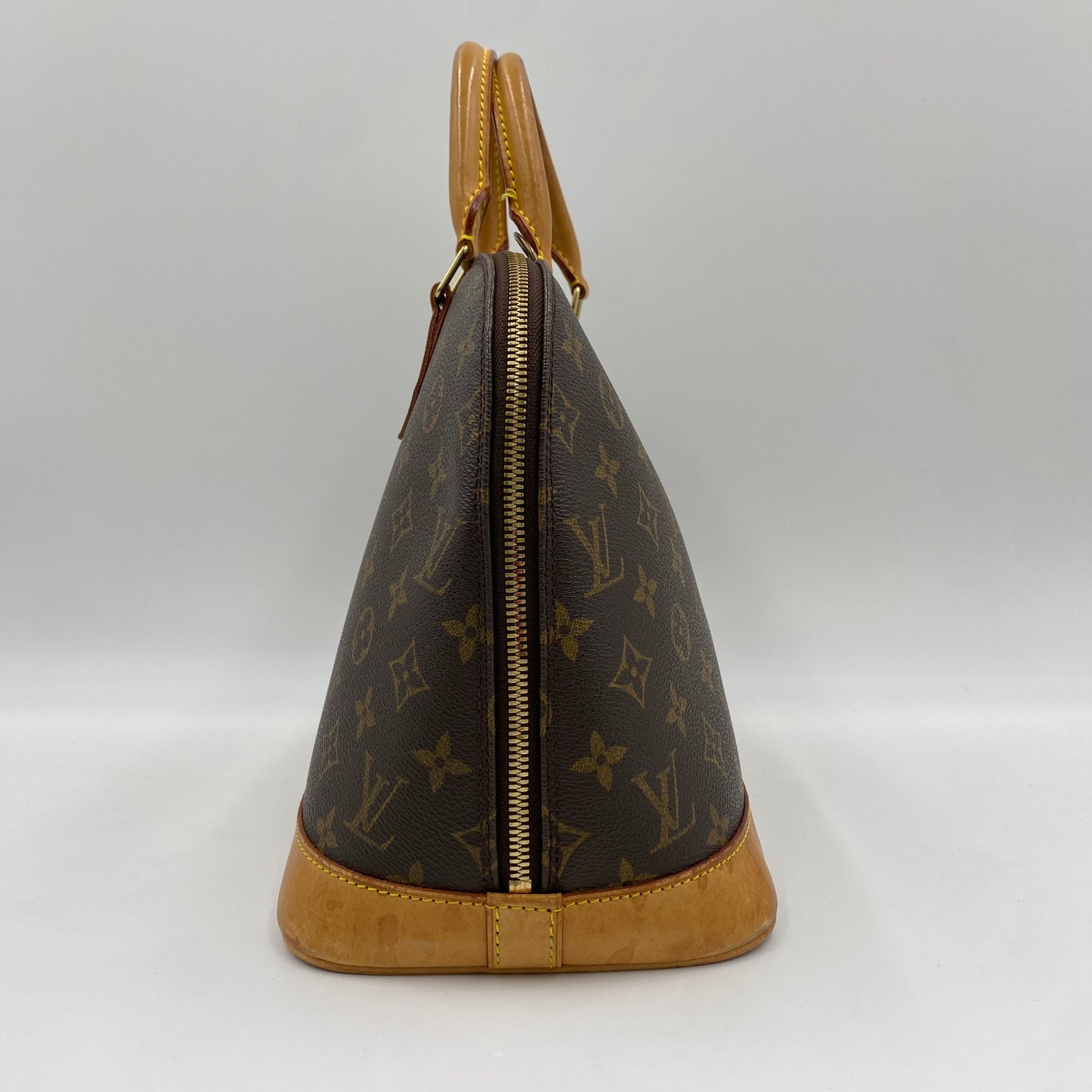 LOUIS VUITTON アルマ