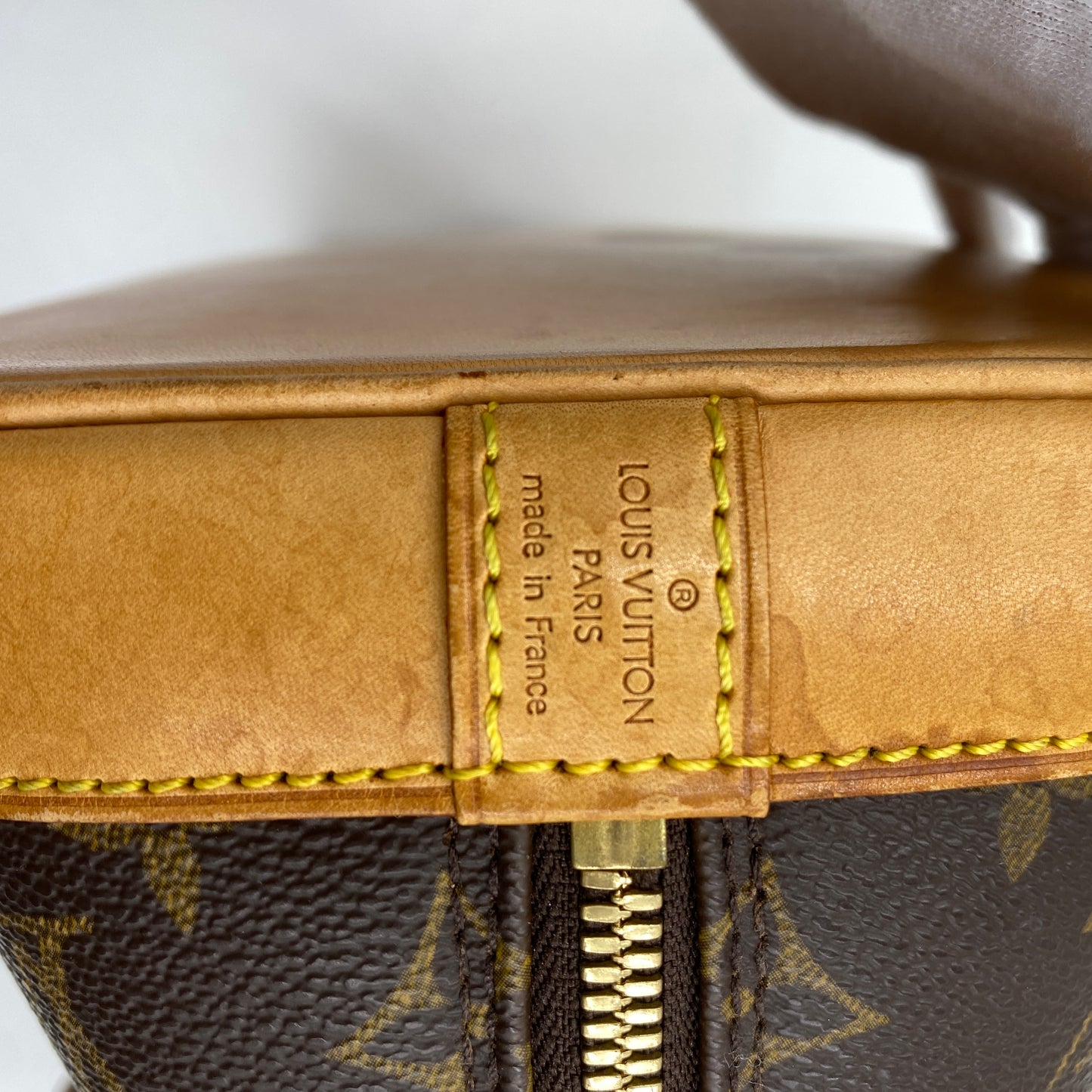 LOUIS VUITTON アルマ