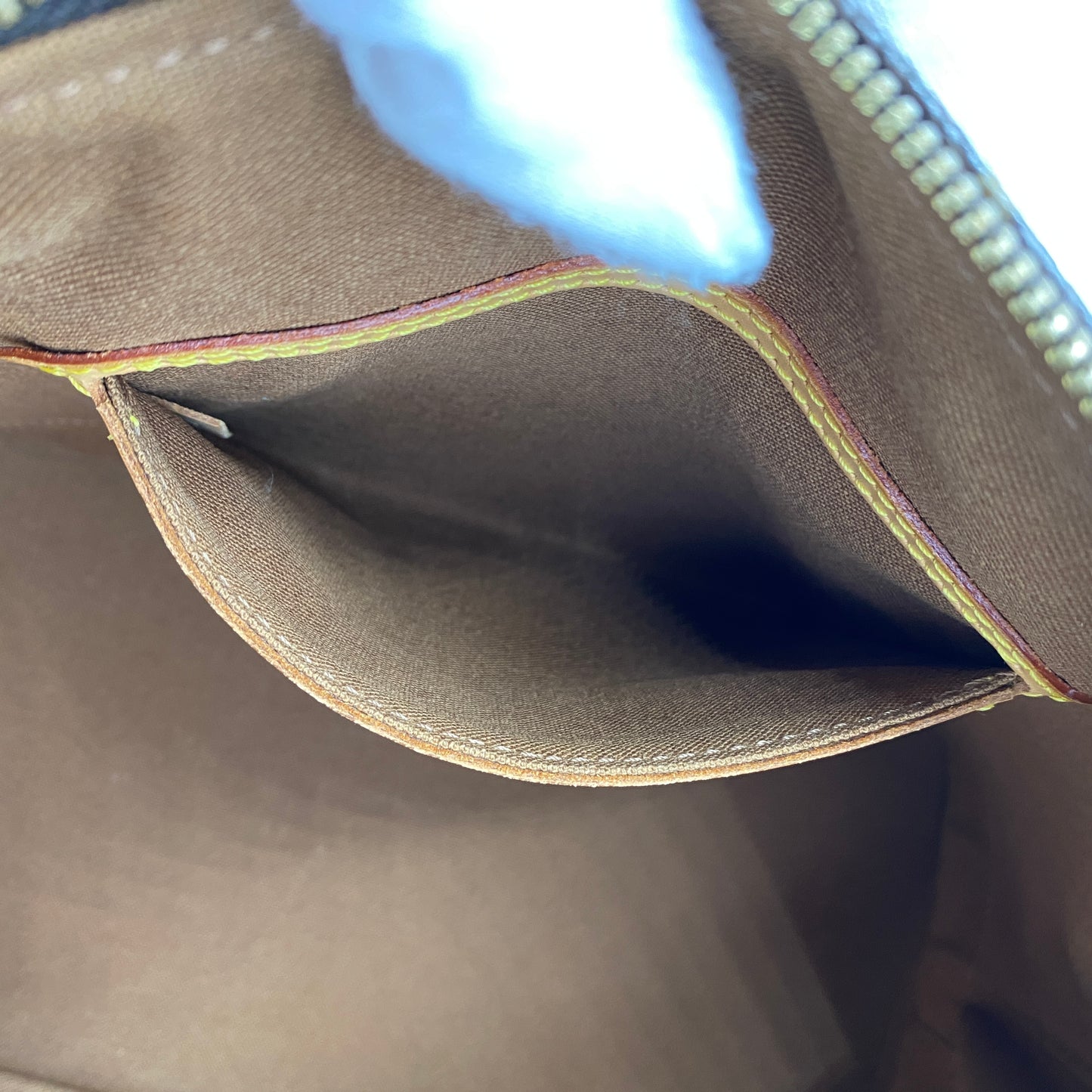 LOUIS VUITTON アルマ