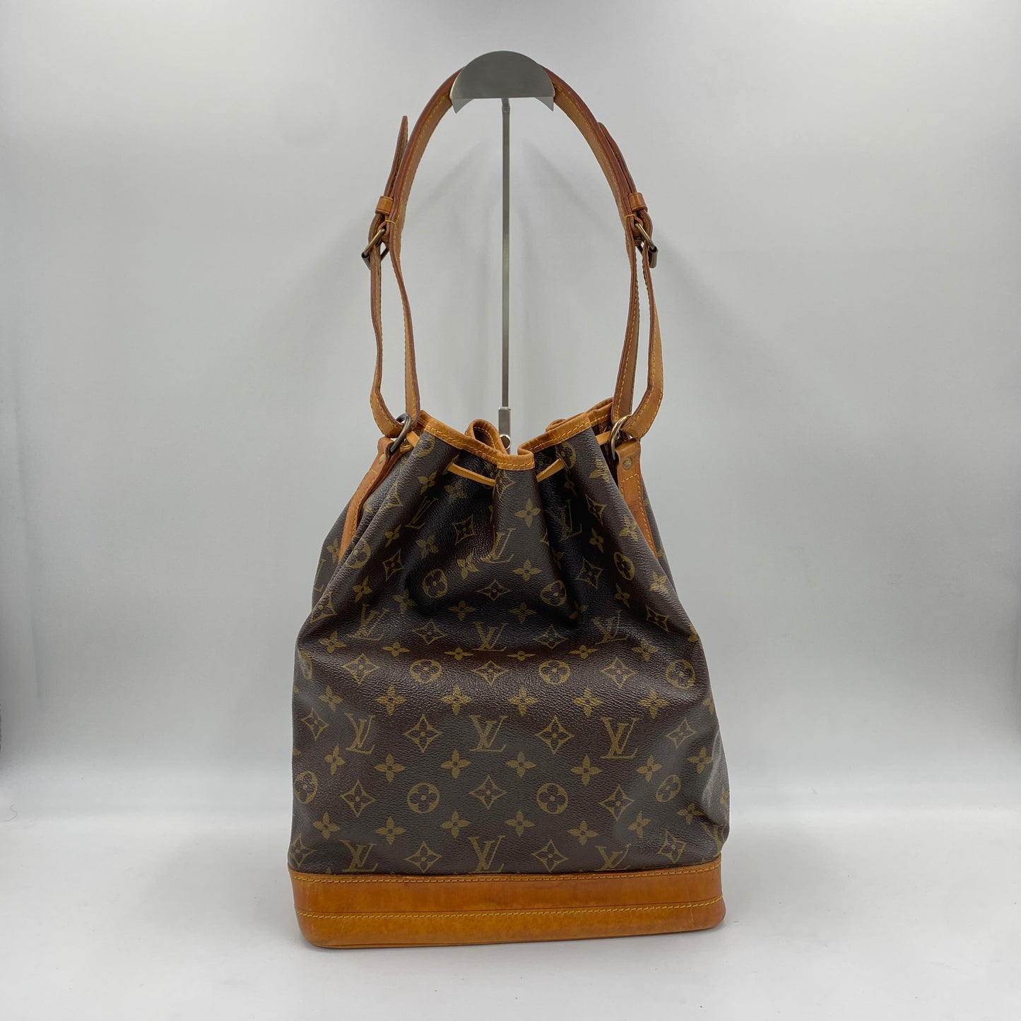 LOUIS VUITTON モノグラム M42224 ノエ ショルダーバッグ