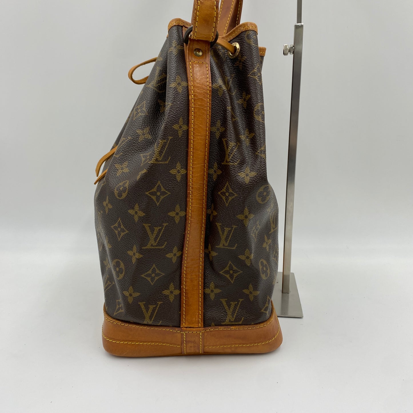 LOUIS VUITTON モノグラム M42224 ノエ ショルダーバッグ