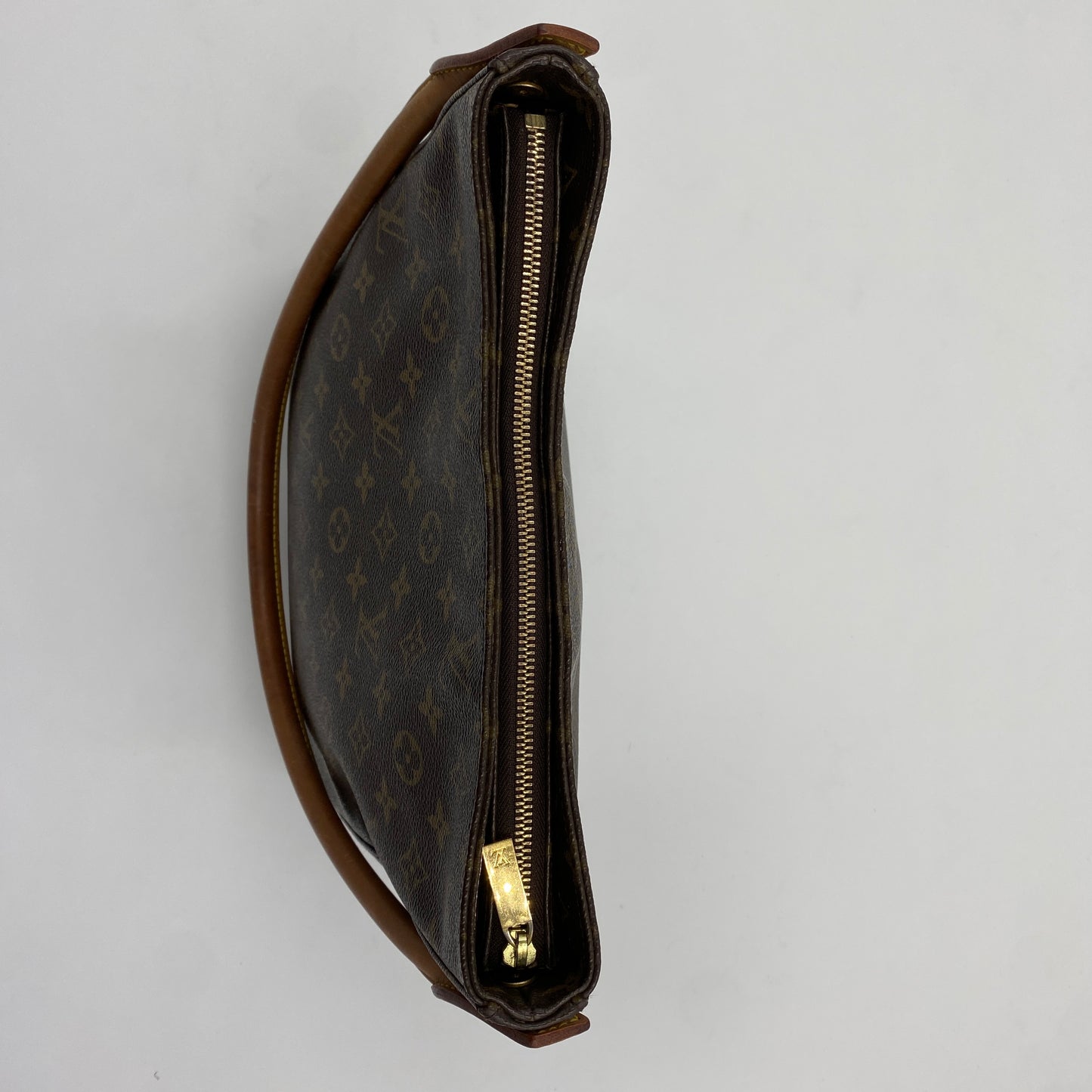 LOUIS VUITTON モノグラム ルーピング GM