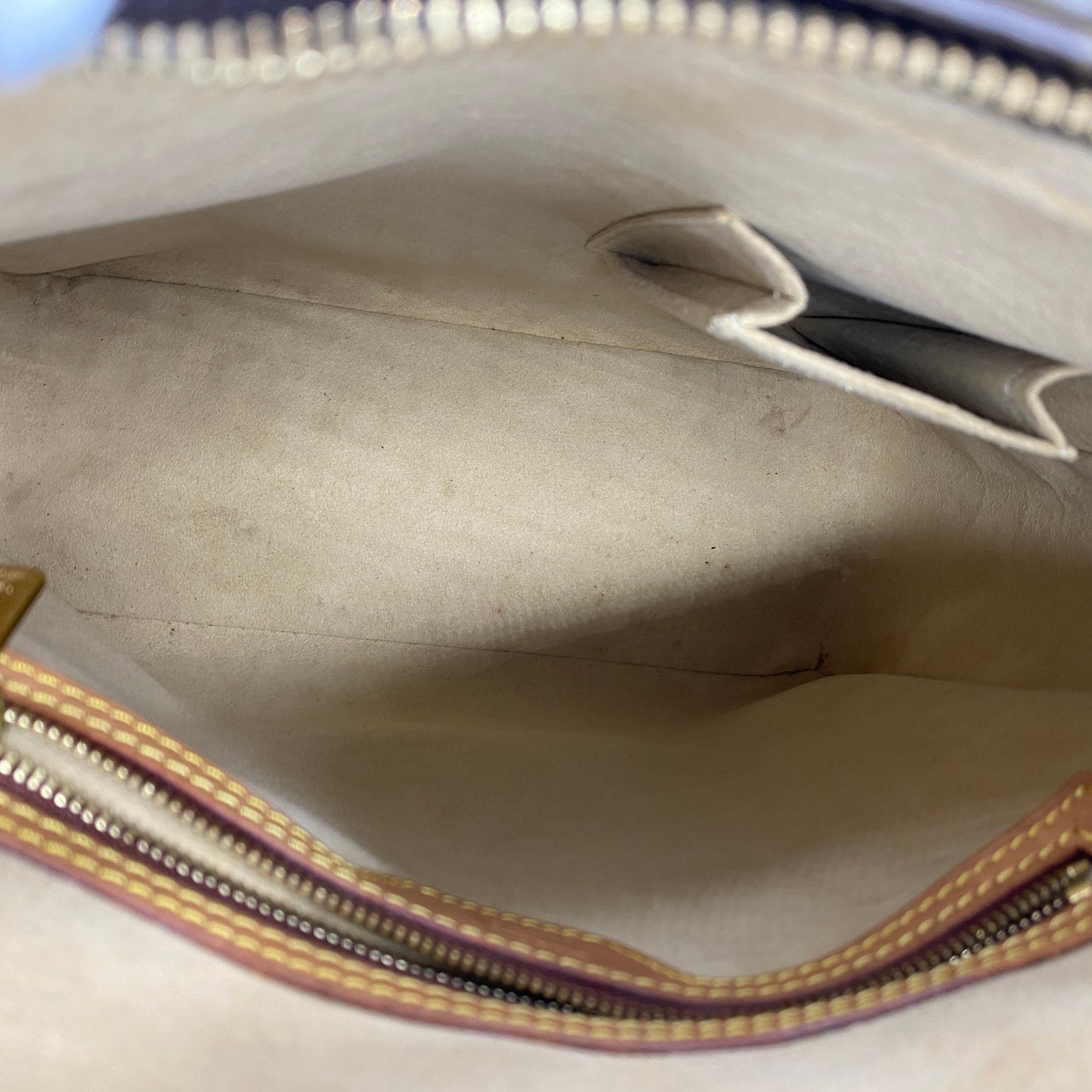 LOUIS VUITTON モノグラム ルーピング GM