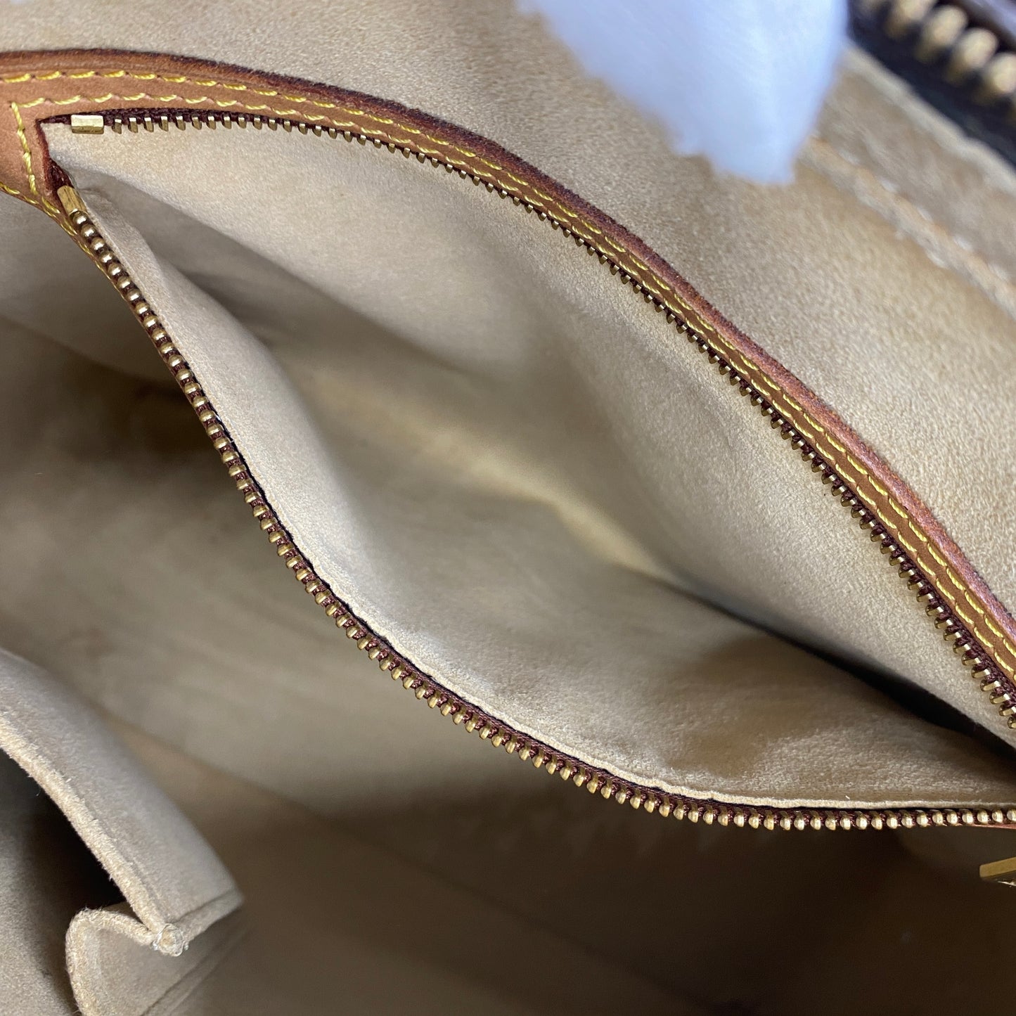 LOUIS VUITTON モノグラム ルーピング GM