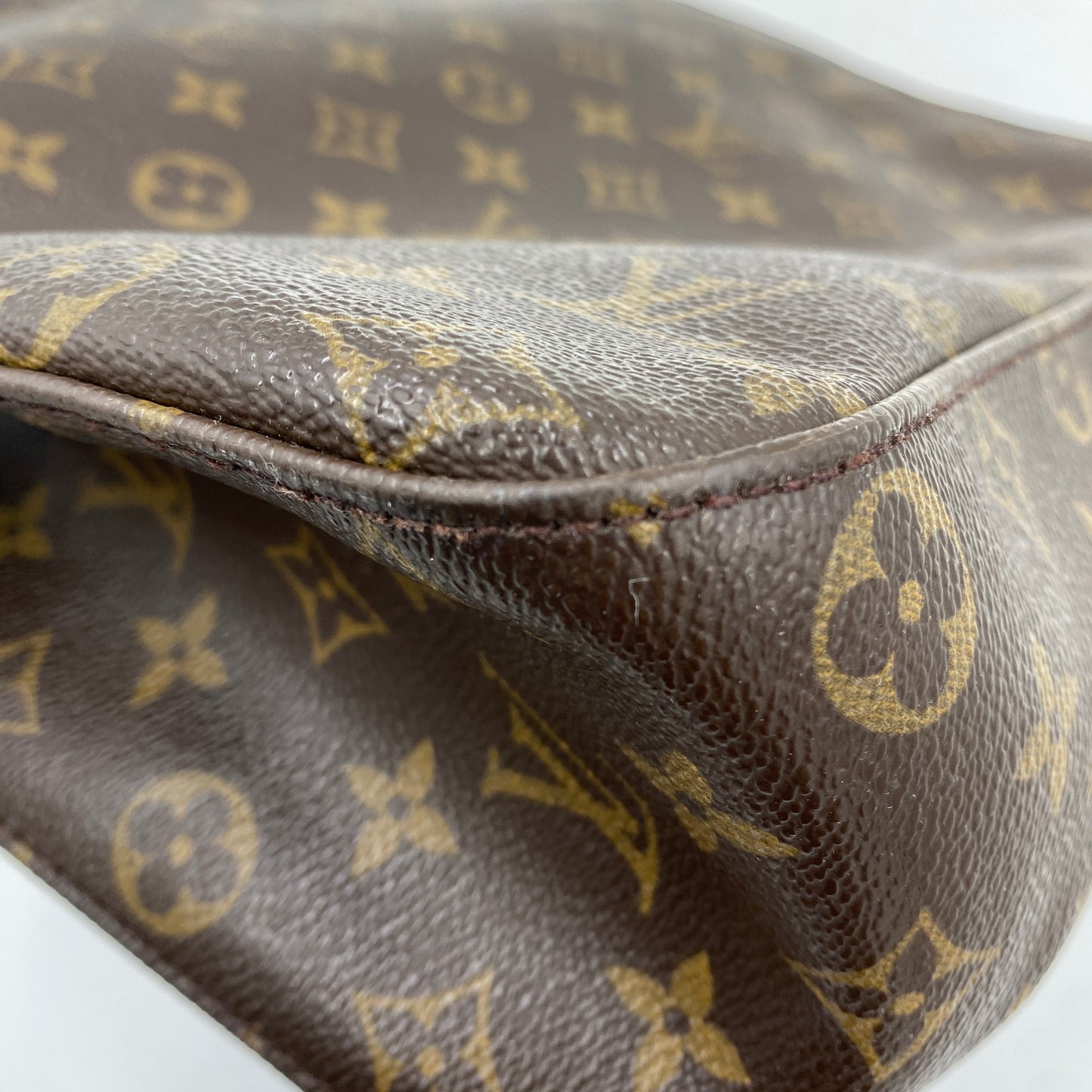 LOUIS VUITTON モノグラム ルーピング GM