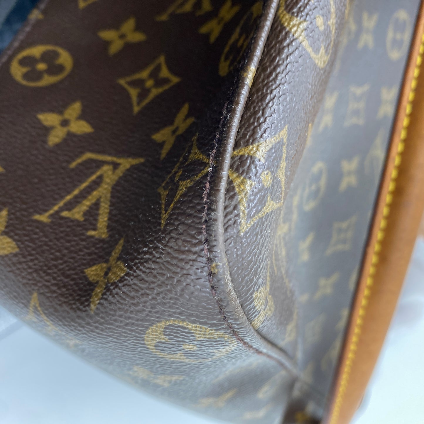 LOUIS VUITTON モノグラム ルーピング GM