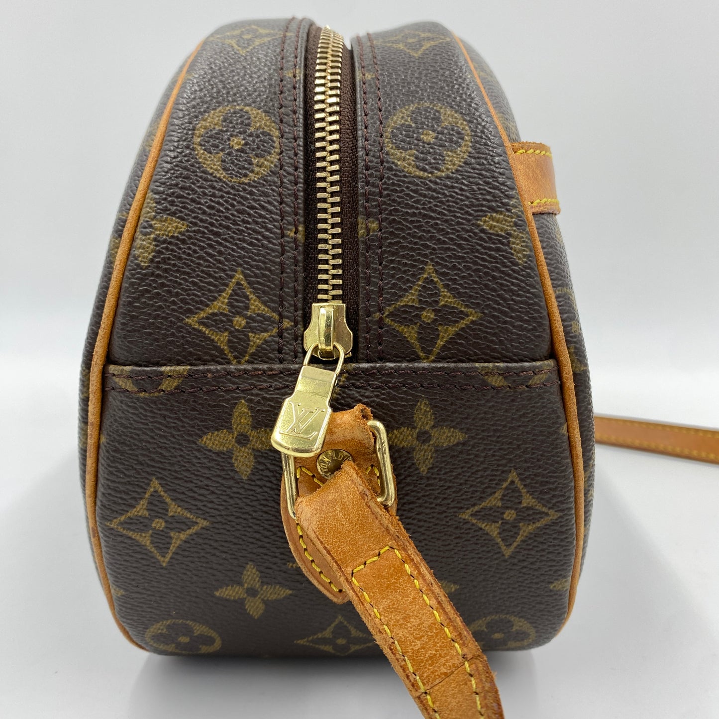 LOUIS VUITTON ブロワ