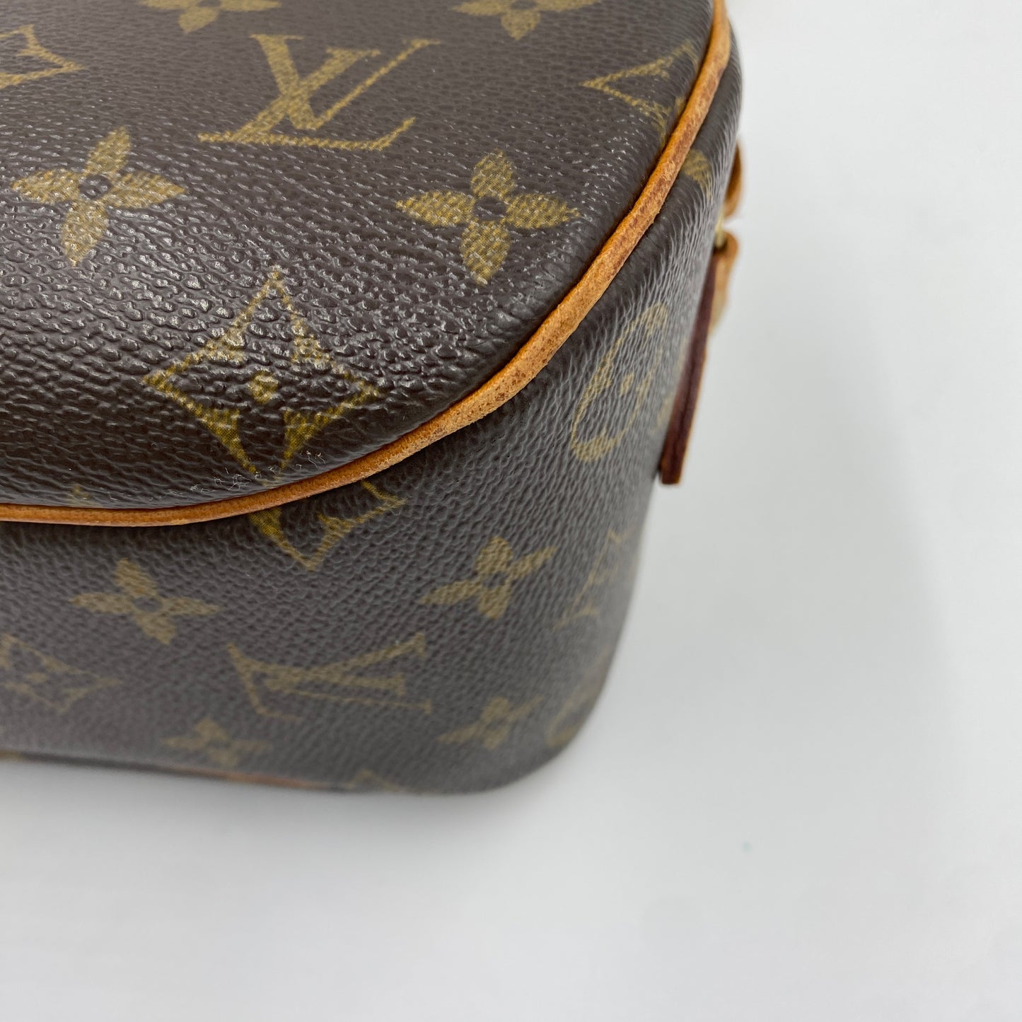 LOUIS VUITTON ブロワ