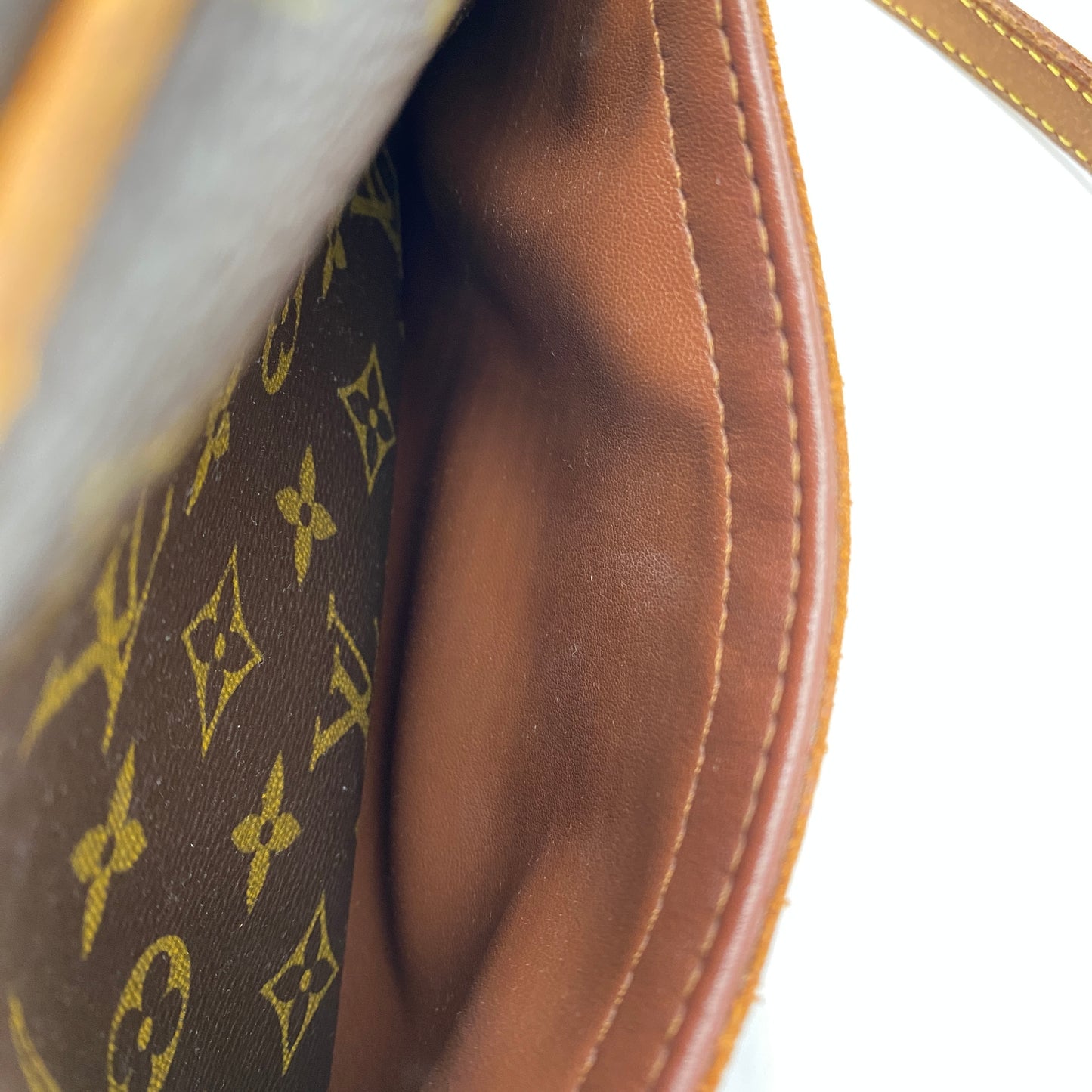 LOUIS VUITTON ブロワ