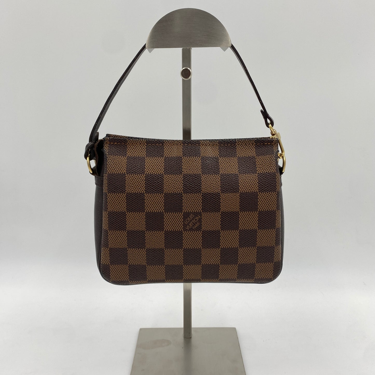 LOUIS VUITTON トゥルース・メイクアップ