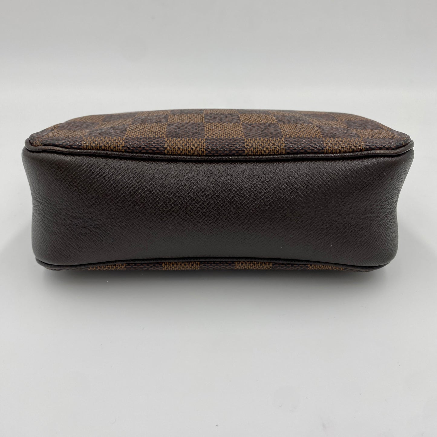 LOUIS VUITTON トゥルース・メイクアップ
