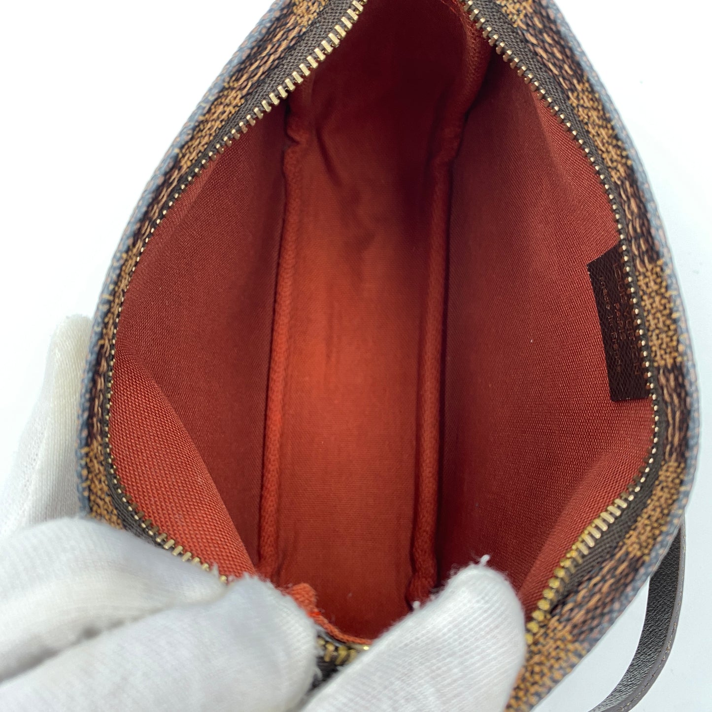 LOUIS VUITTON トゥルース・メイクアップ