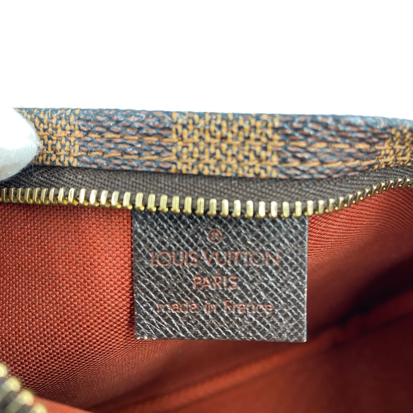 LOUIS VUITTON トゥルース・メイクアップ