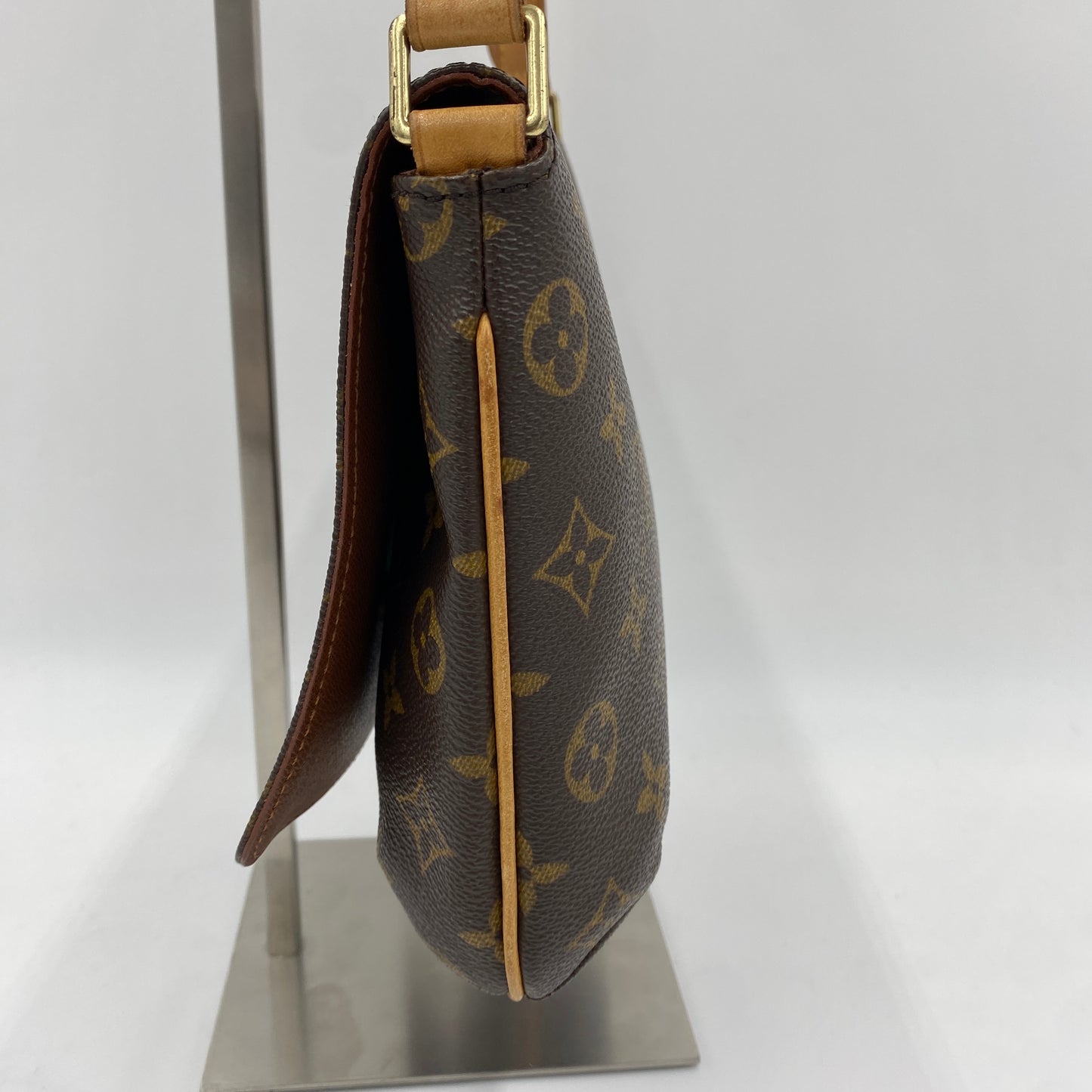 LOUIS VUITTON ミュゼットタンゴ　ショートショルダー