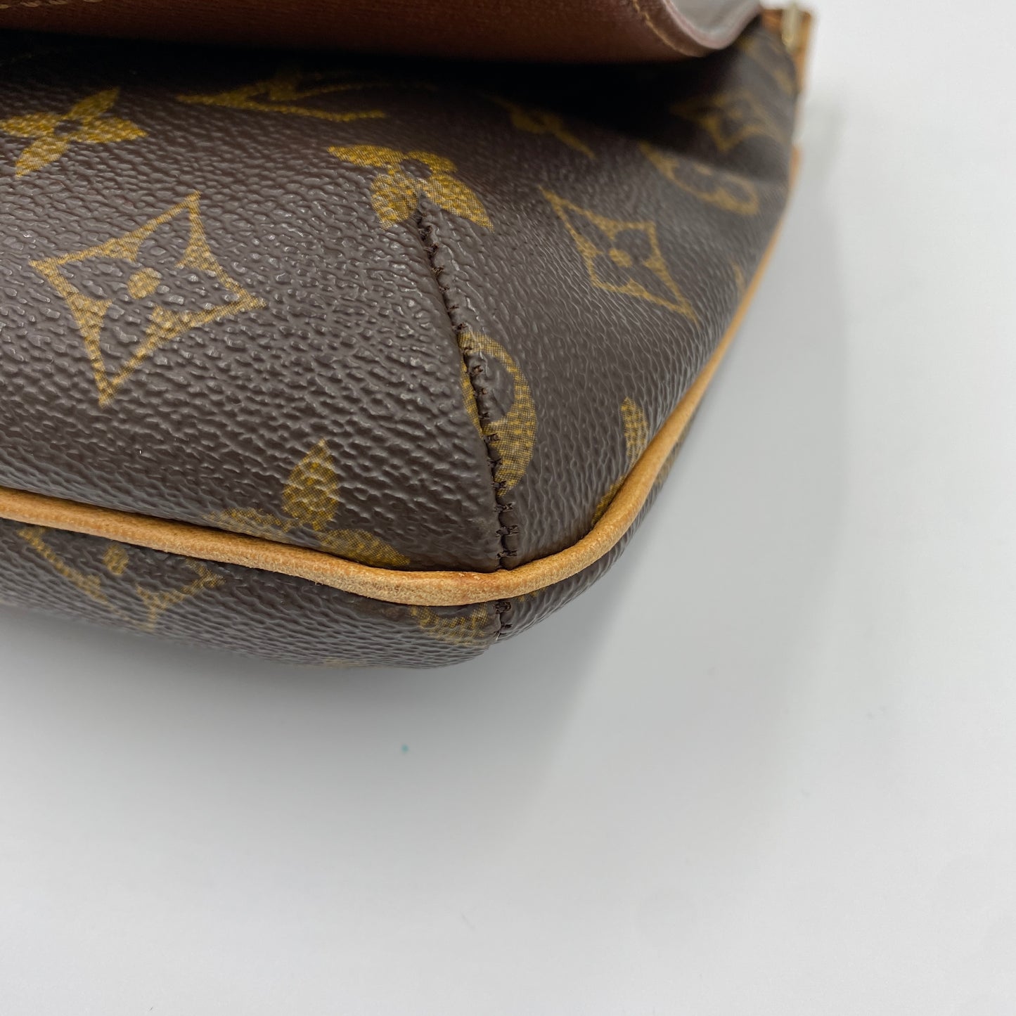 LOUIS VUITTON ミュゼットタンゴ　ショートショルダー