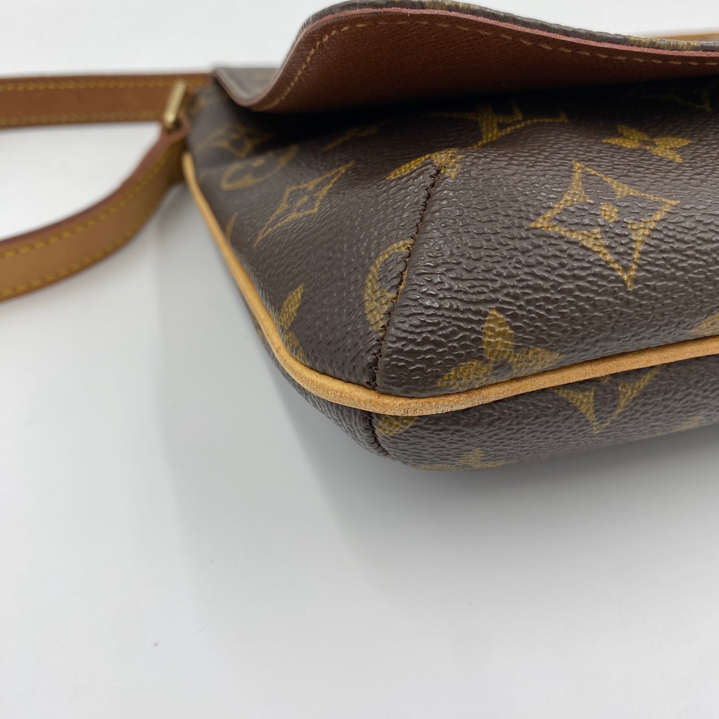 LOUIS VUITTON ミュゼットタンゴ　ショートショルダー