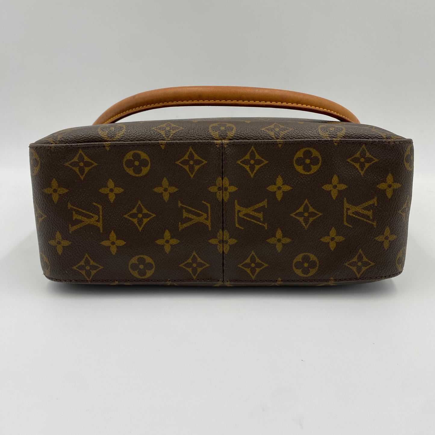 LOUIS VUITTON ルーピングＧＭ