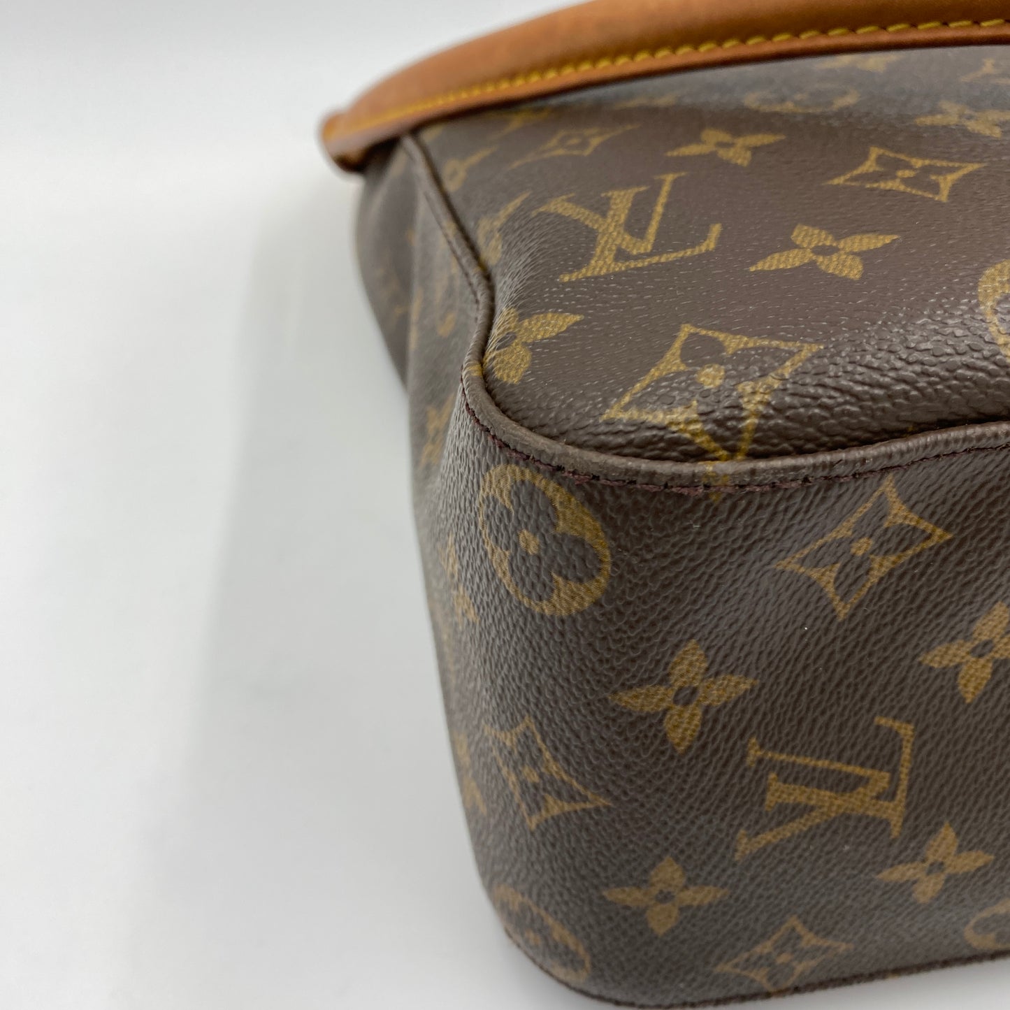 LOUIS VUITTON ルーピングＧＭ