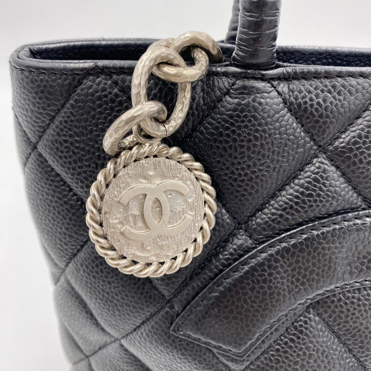CHANEL 復刻トート キャビアスキン