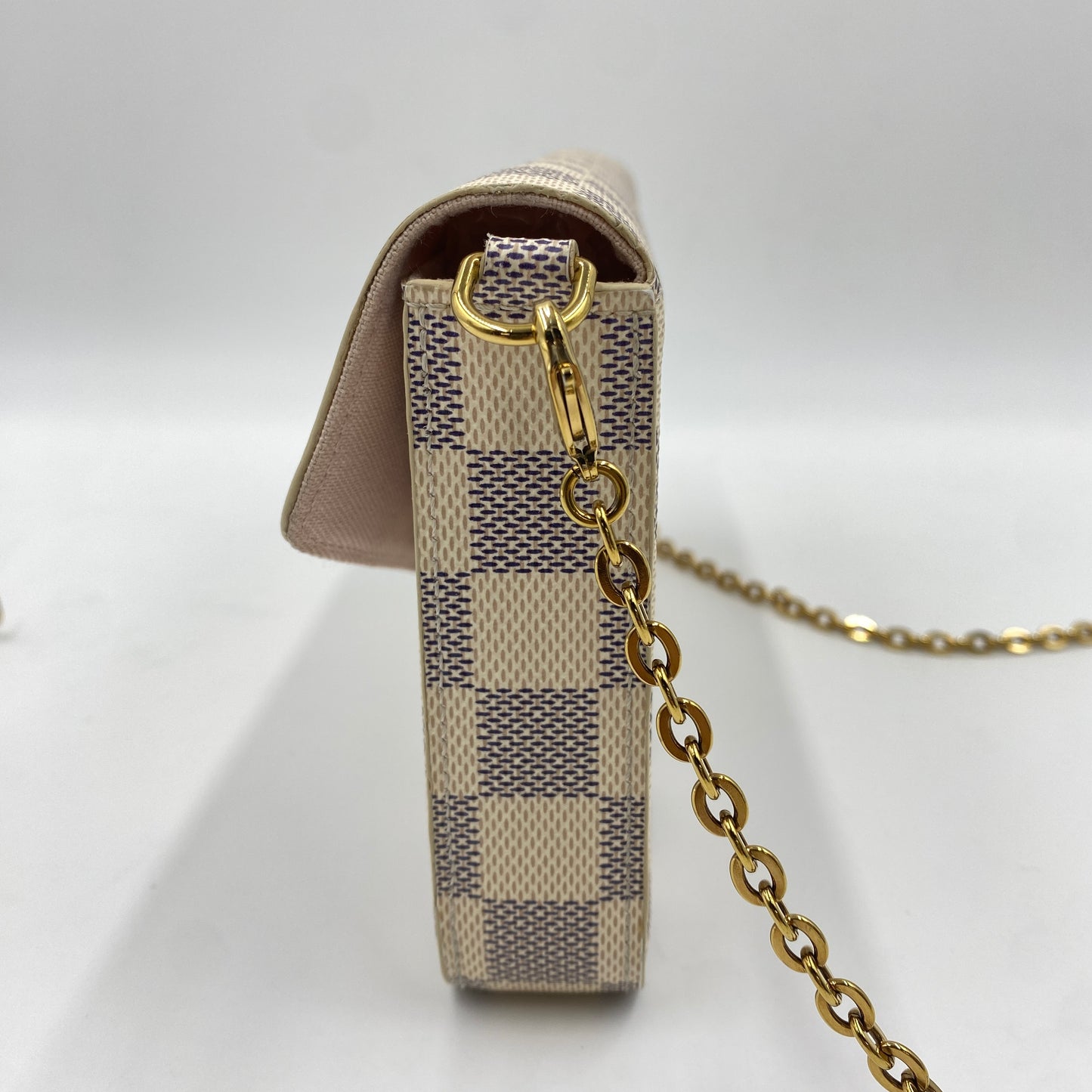 LOUIS VUITTON ポシェット・フェリーチェ