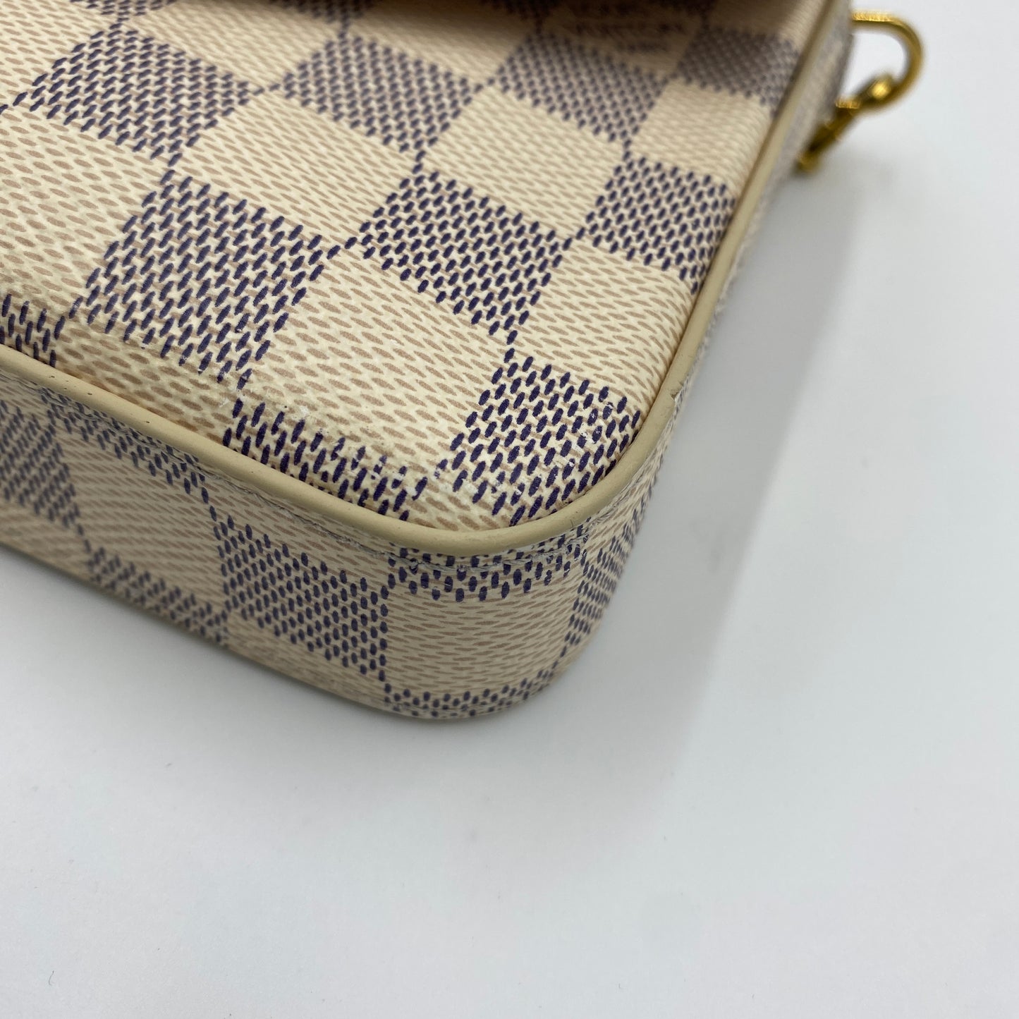 LOUIS VUITTON ポシェット・フェリーチェ