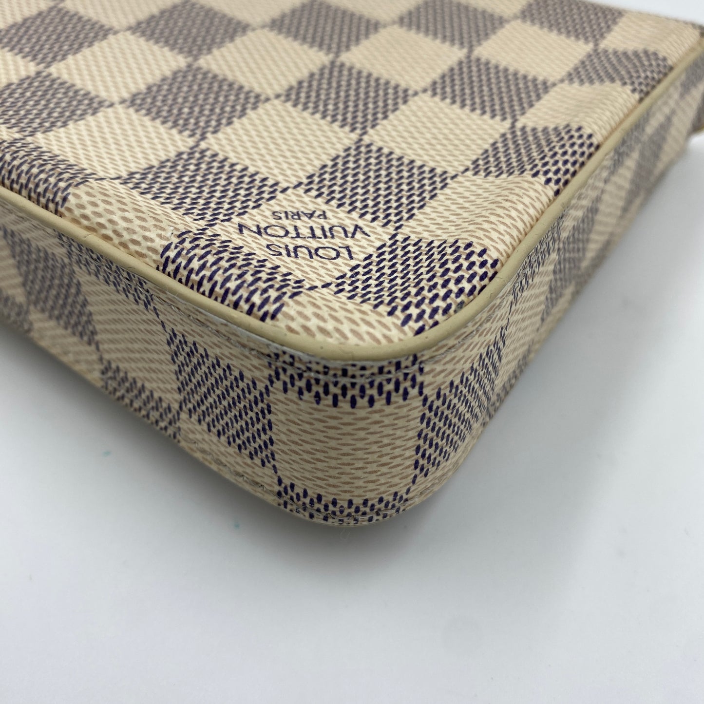 LOUIS VUITTON ポシェット・フェリーチェ