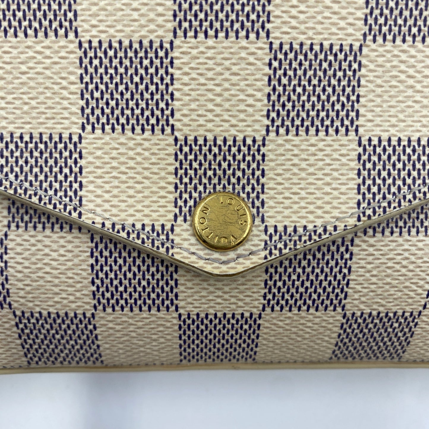 LOUIS VUITTON ポシェット・フェリーチェ