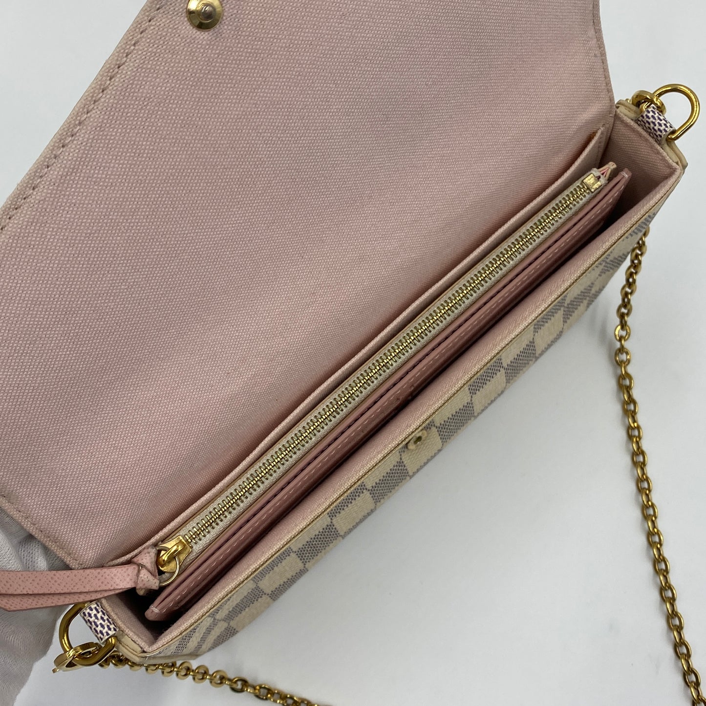 LOUIS VUITTON ポシェット・フェリーチェ