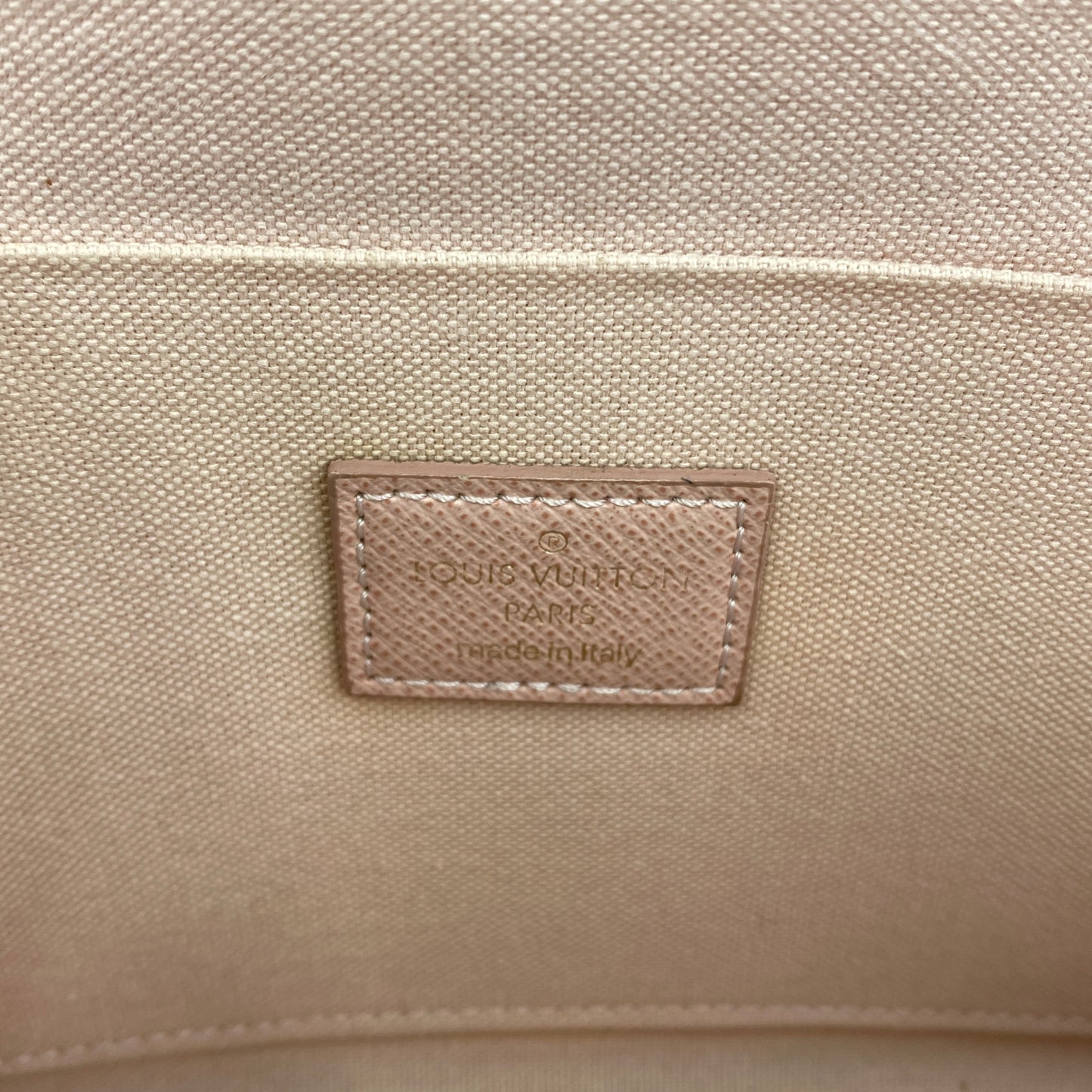 LOUIS VUITTON ポシェット・フェリーチェ
